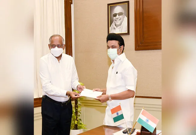 Meet the Chief Minister in person for flood relief work  Funded by TVS. Team Leader!
